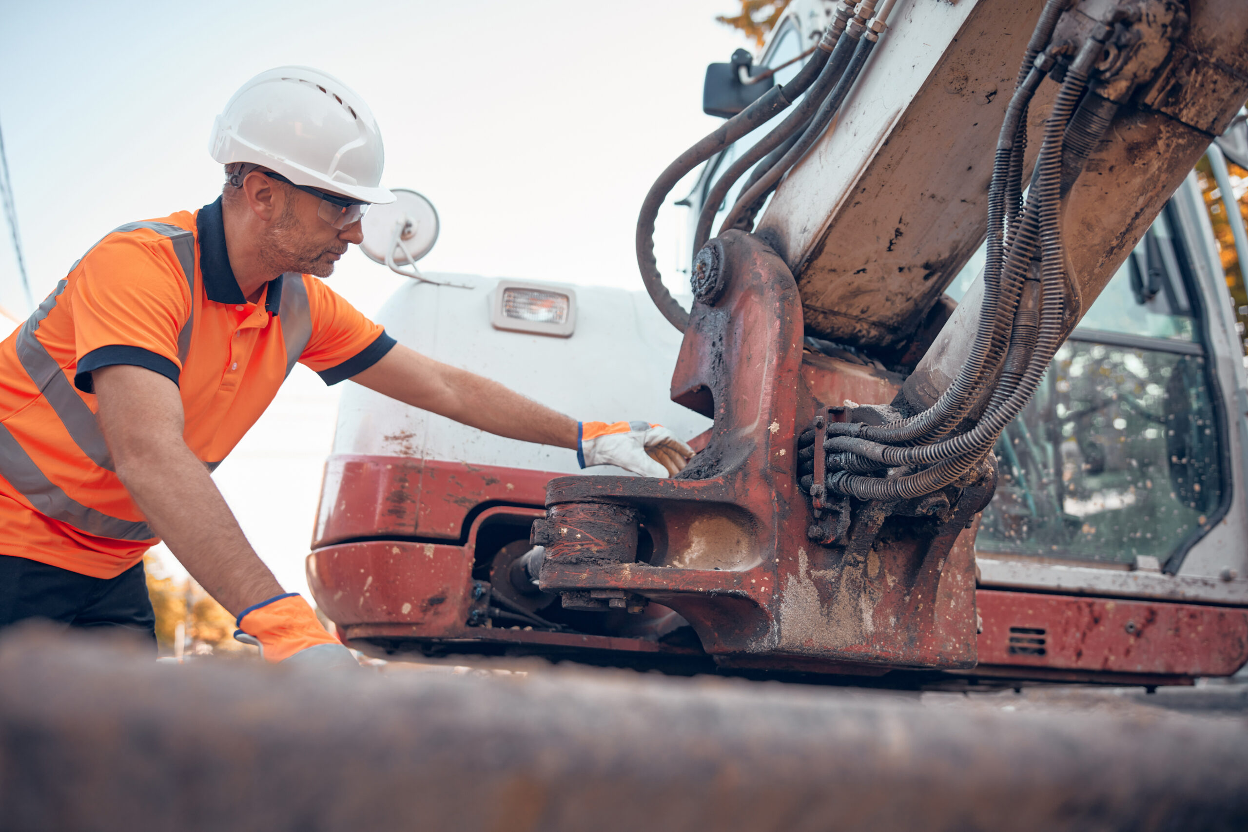 Heavy Equipment & Machinery Services